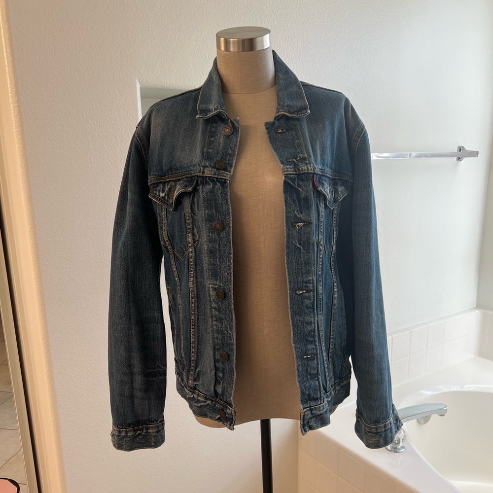 Levi’s denim jacket